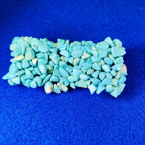 Turquoise Nugget Stretchy Bracelet Ships FREE - Picture 1 of 5